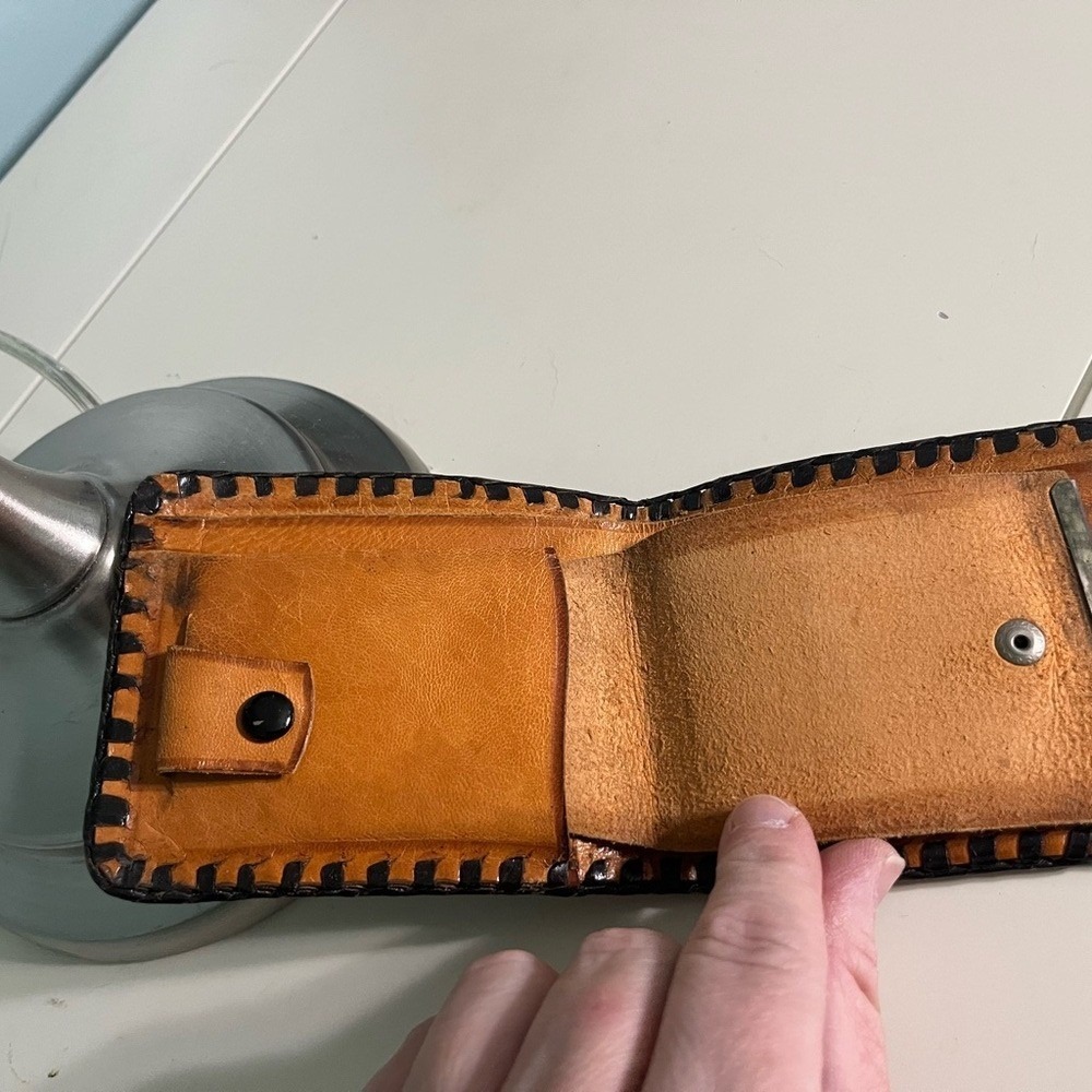 Vintage Mexico Bifold Wallet Brown Tooled Leather Aztec Calendar Handcrafted - Picture 3 of 6